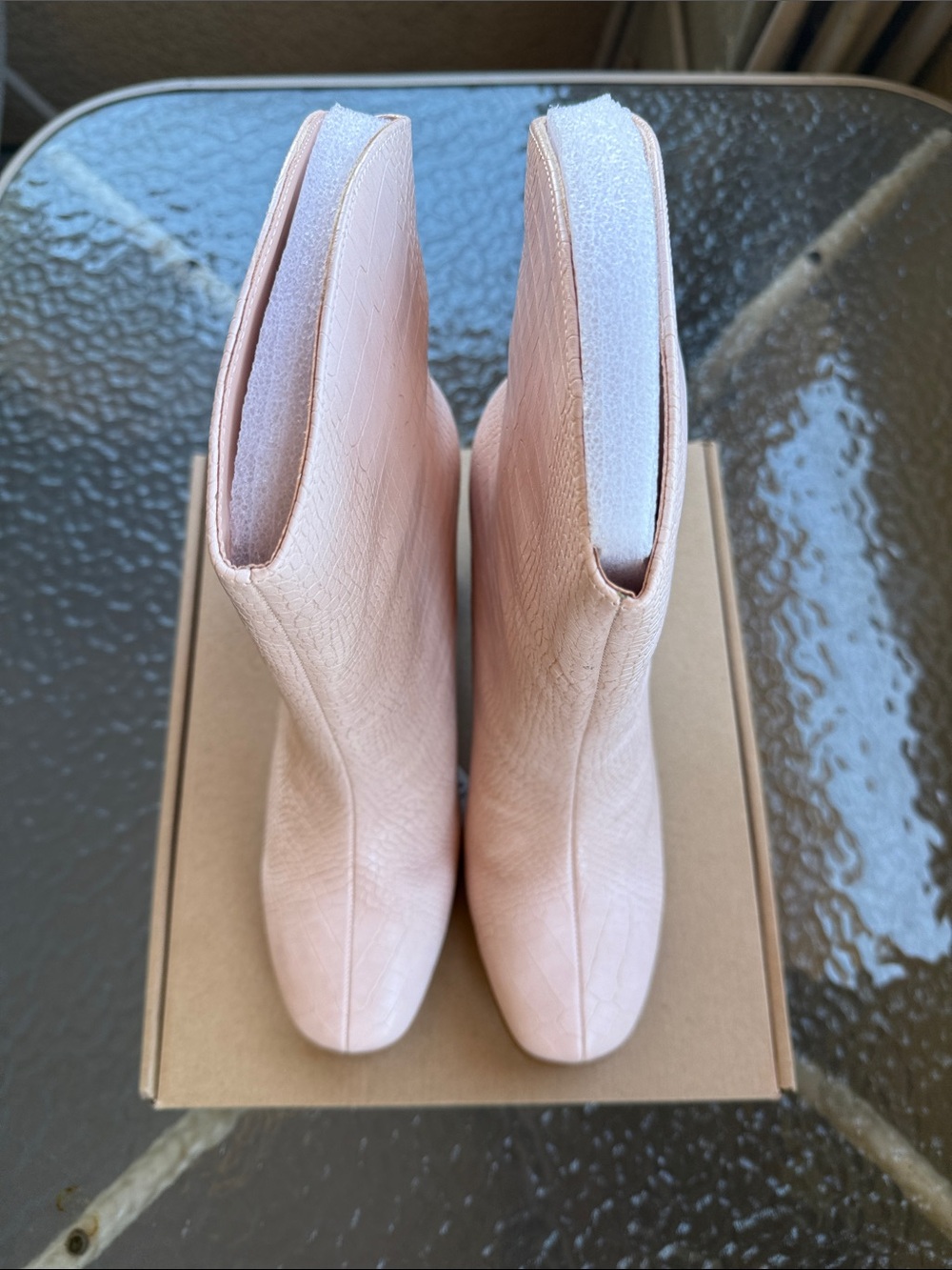 Journee Women’s Brekinn pull on stacked heel booties (Blush)